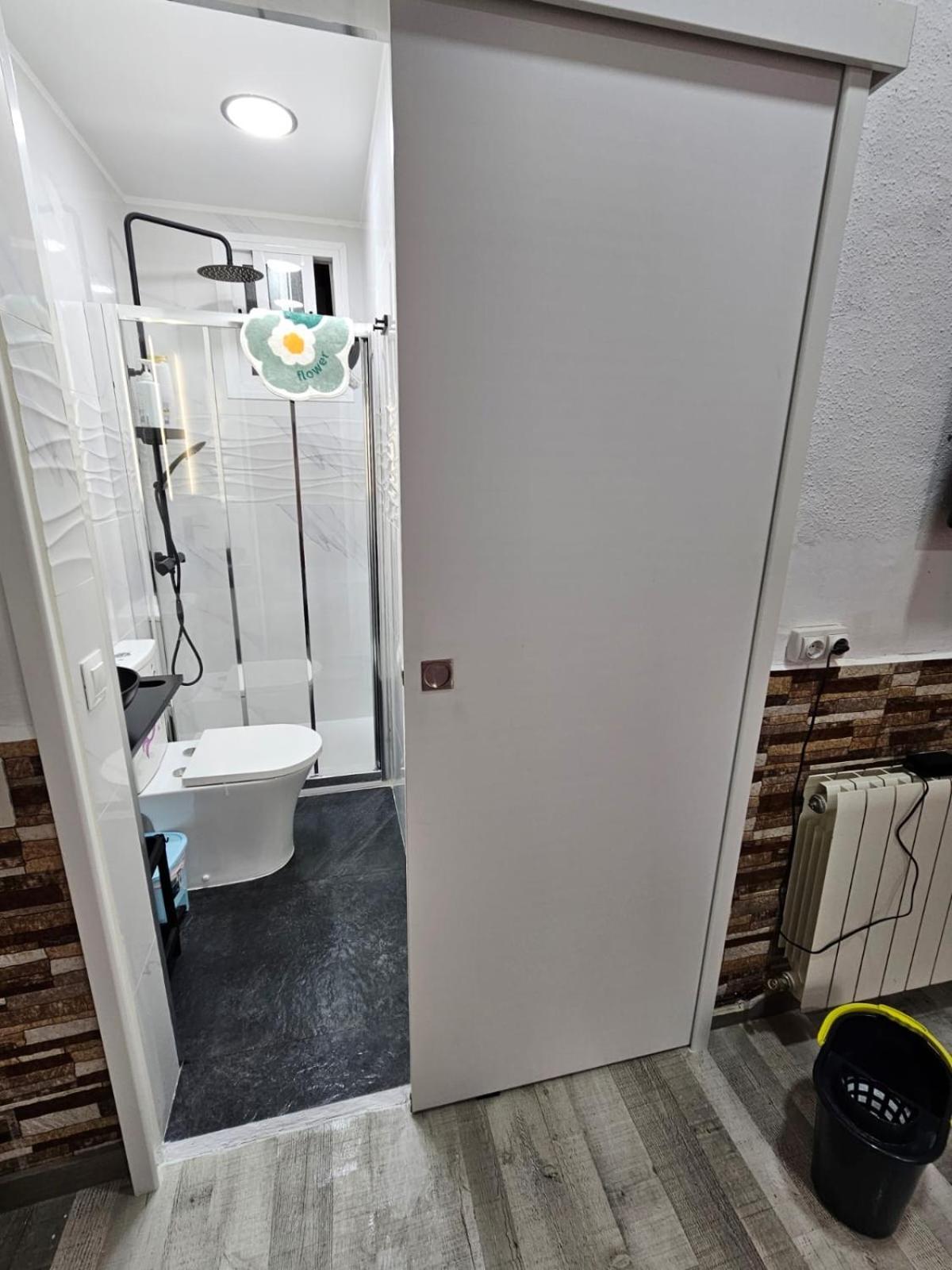 Habitacion Doble Con Bano Privado L'Hospitalet de Llobregat Ngoại thất bức ảnh