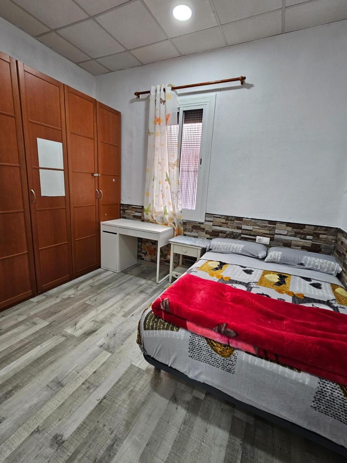 Habitacion Doble Con Bano Privado L'Hospitalet de Llobregat Ngoại thất bức ảnh